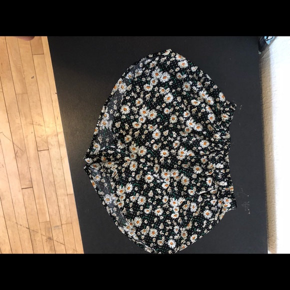 Sunflower shorts - Picture 2 of 2